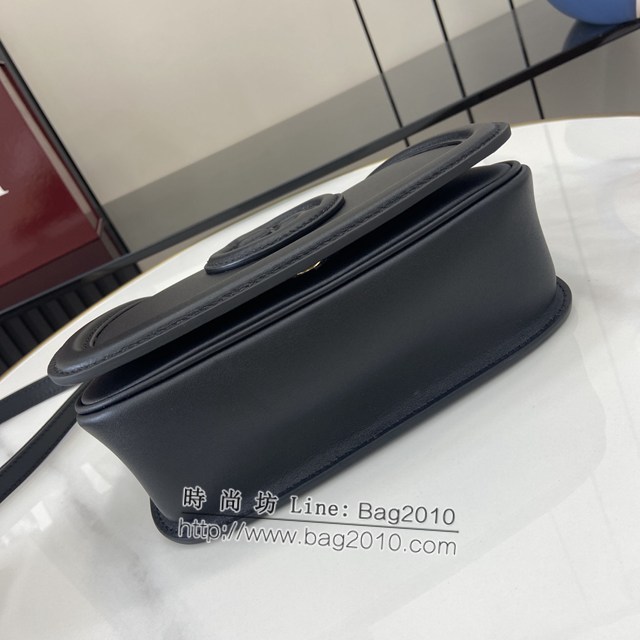 Gucci專櫃古馳最新款Blondie系列迷你肩背包斜挎女包 jh2150型號：815700